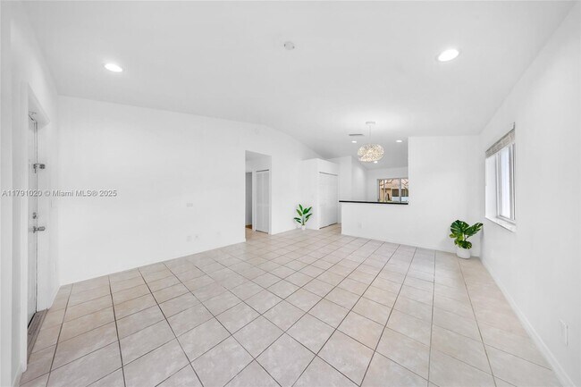 Foto del edificio - 709 NW 208th Way