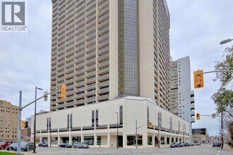Building Photo - 150 Park St W