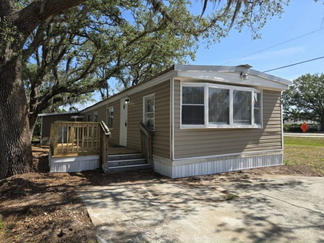 Foto principal - 11211 East Bay Rd