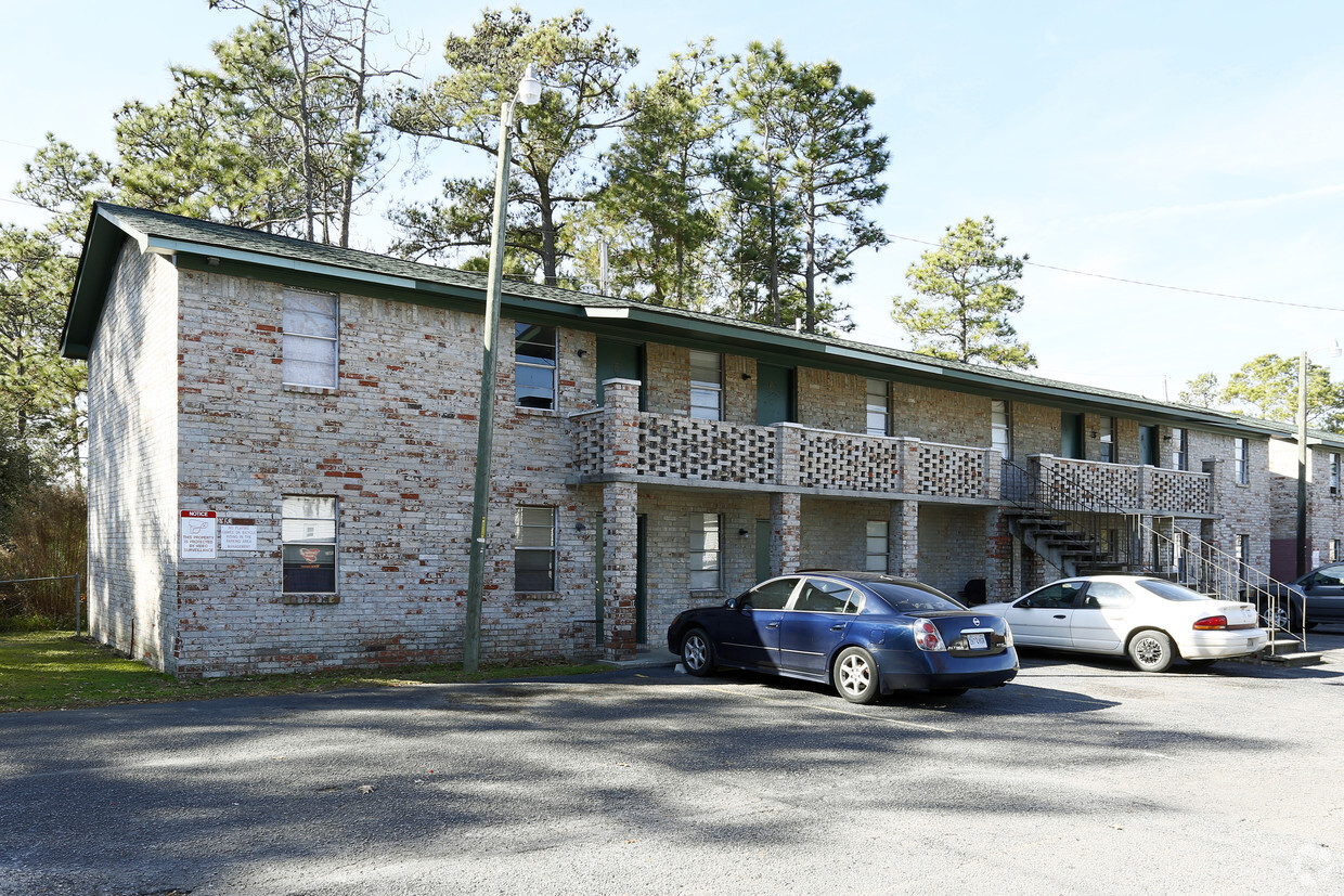 Primary Photo - Marilyn Street Apartments