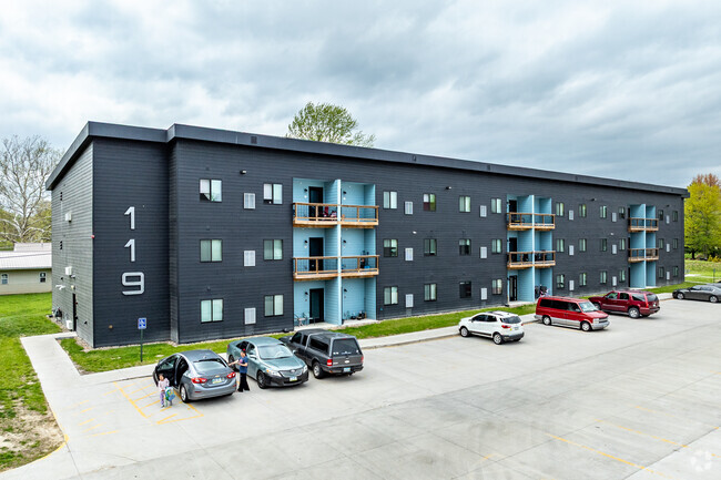 Building Photo - Silverthorne Apartments