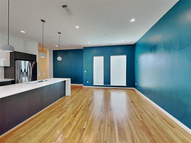 Building Photo - 1245 Gano St