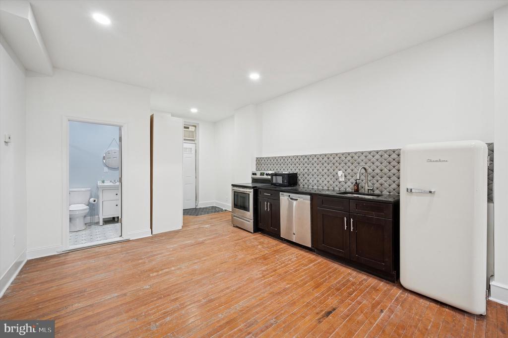 Foto principal - 4645 Umbria St