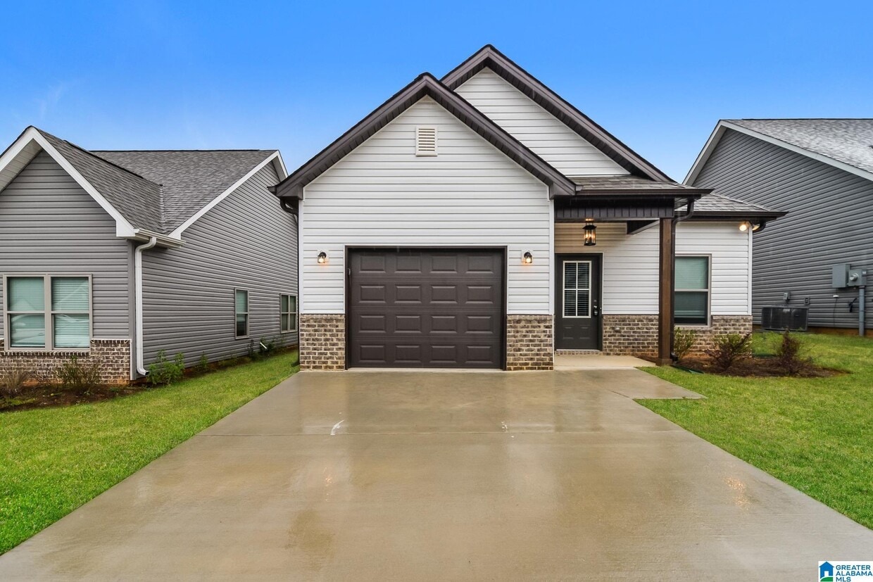 166 Park Dr N, Clanton, AL 35045 House Rental in Clanton, AL