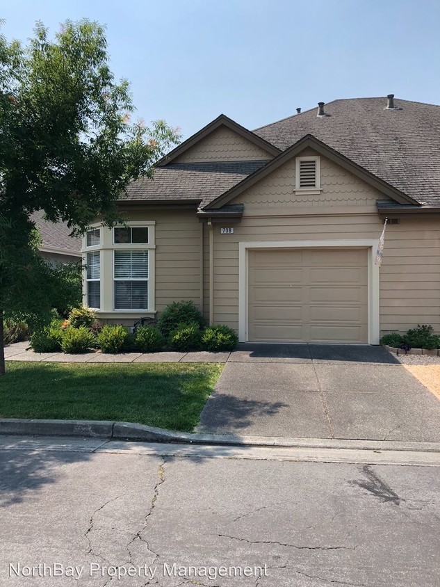 Primary Photo - 2 br, 2 bath House - 738 Tommy Dorsey Ct