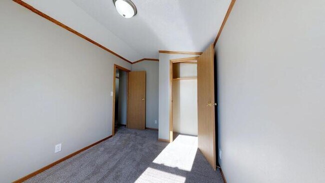 Foto del edificio - 139 American Ave