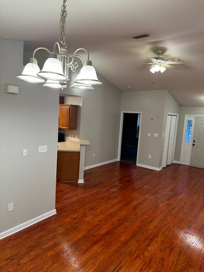 Building Photo - 1589 Quazar Rd