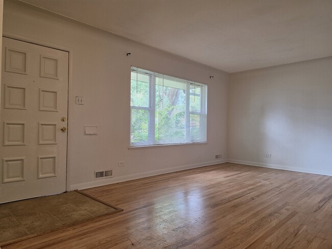 Building Photo - 1658 S Winona Ct