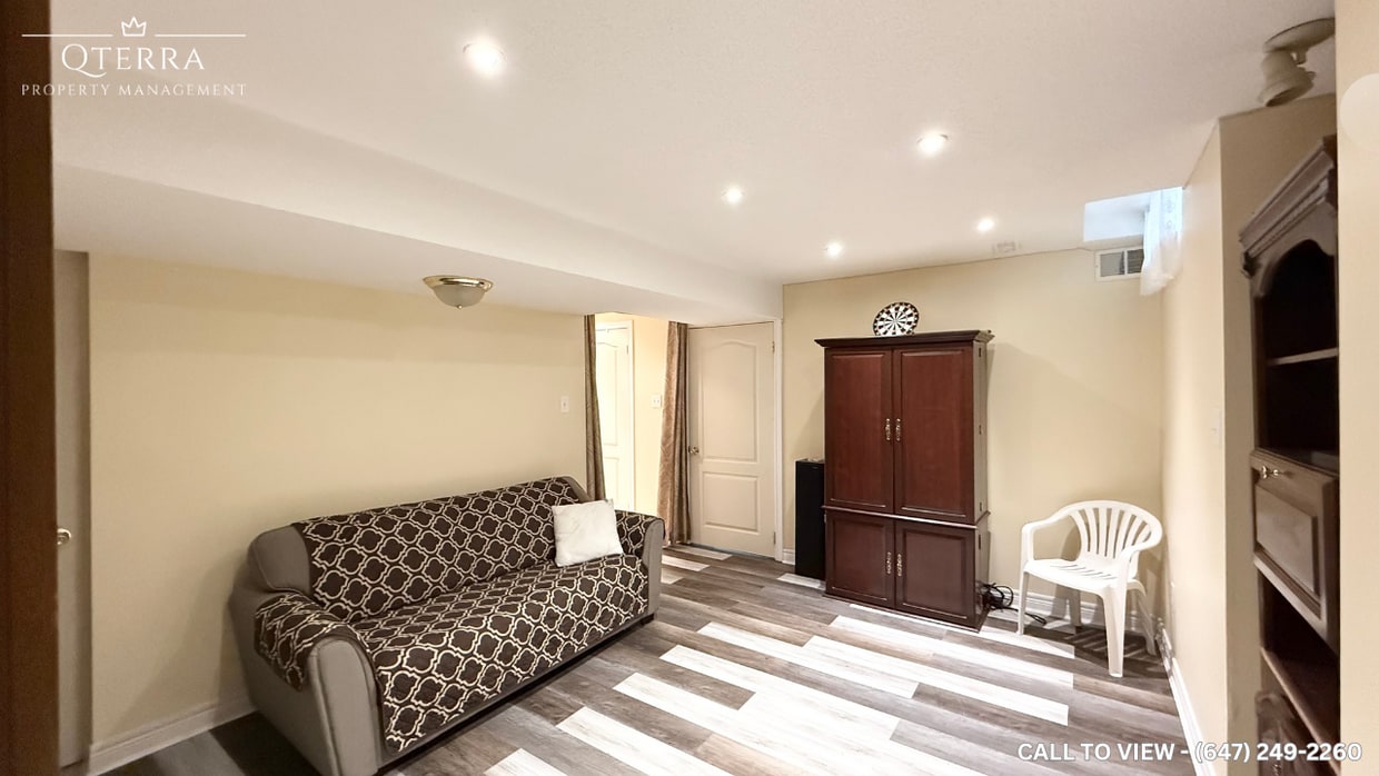 Photo principale - 2-72 Hyacinth Cres