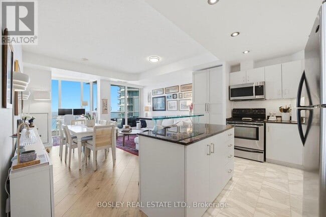 Building Photo - 218 Queens Quay W