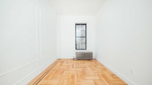 Building Photo - 550 Throop Ave