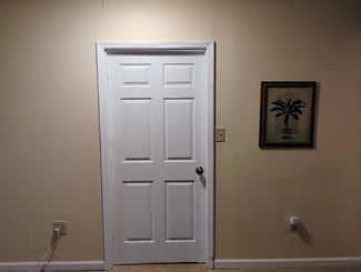 Building Photo - 45 Brewster Ln