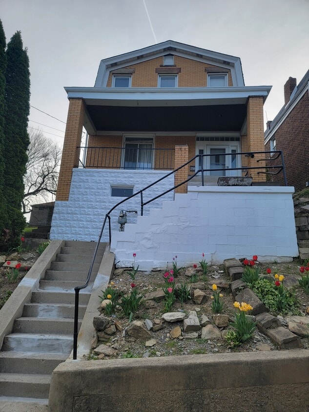 2258 Almont St, Pittsburgh, PA 15210 House Rental in Pittsburgh, PA