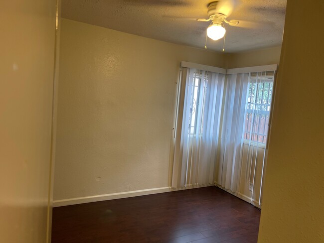 Foto del edificio - 3640 W 102nd St