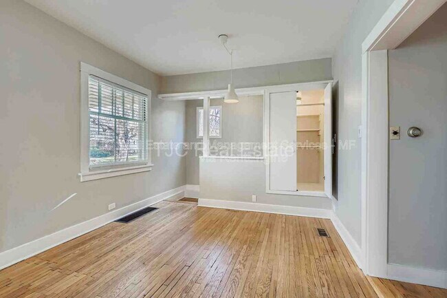 Foto del edificio - 769 Monroe St