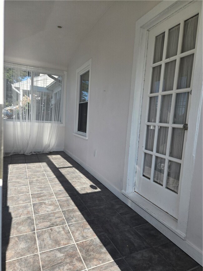 Foto del edificio - 227 W Ivy St