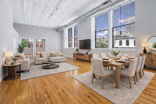 Building Photo - 1471 N Milwaukee Ave