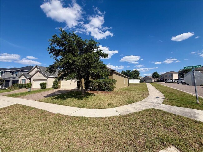 Foto del edificio - 3342 Landing Vw