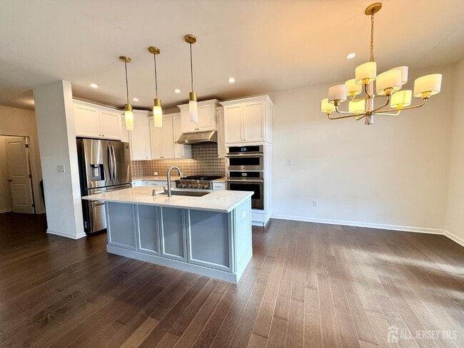 Building Photo - 5 Wisteria Ct