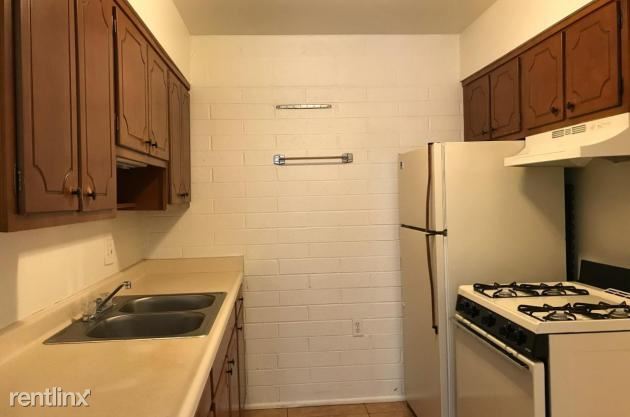Primary Photo - 395 N Silverbell Rd