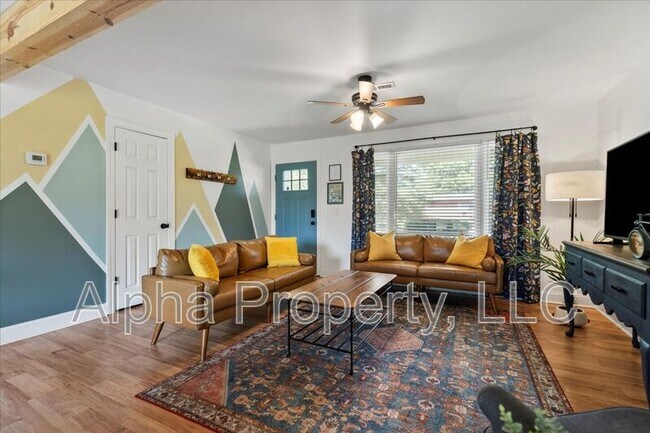 Building Photo - 12 Rawood Dr