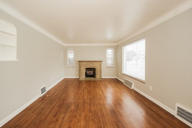 Foto del edificio - 20831 Lakeshore Blvd