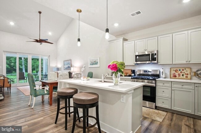 Foto del edificio - 32323 Norman Ln