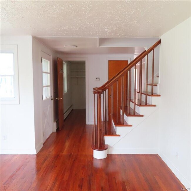 Building Photo - 101 Hazelhurst Ave