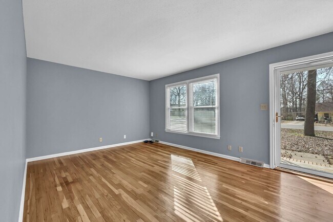 Foto del edificio - 171 W Regent Dr