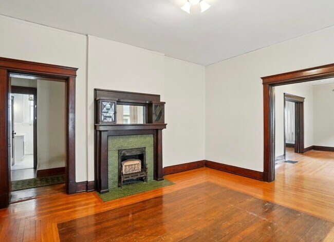 living room or dining room - 513 Howell Ave