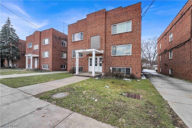 Foto del edificio - 5208 Lee Rd