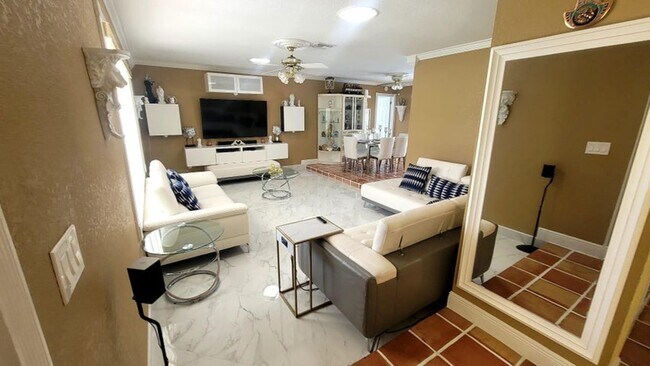 Foto del edificio - 1283 Larch Way