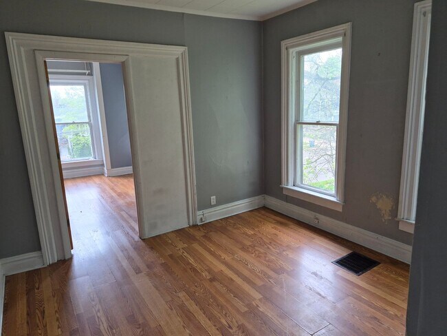 Foto del edificio - 227 Douglas Ave