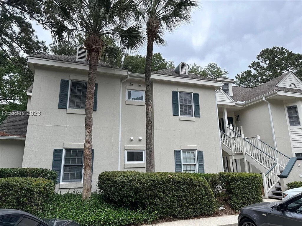 Primary Photo - 56 Spindle Ln