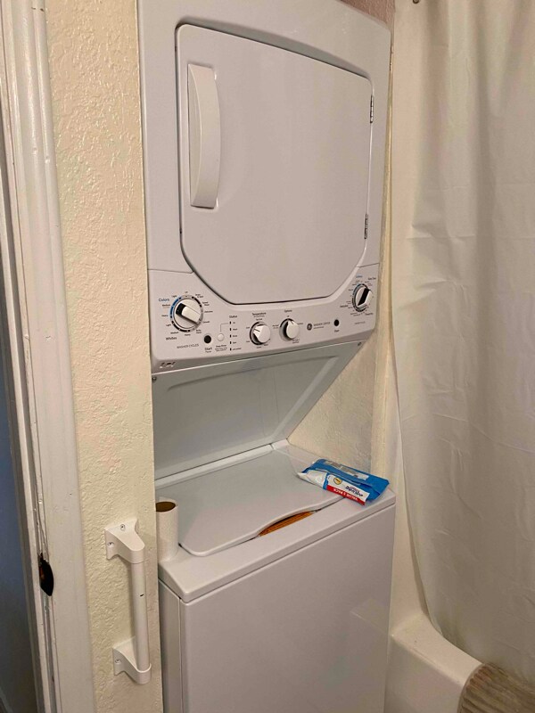 107 Dawson Rd, Camdenton, MO 65020 House Rental in Camdenton, MO