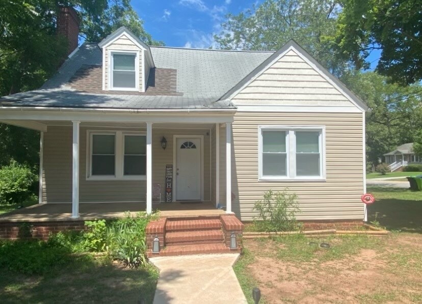 Primary Photo - 302 W High St