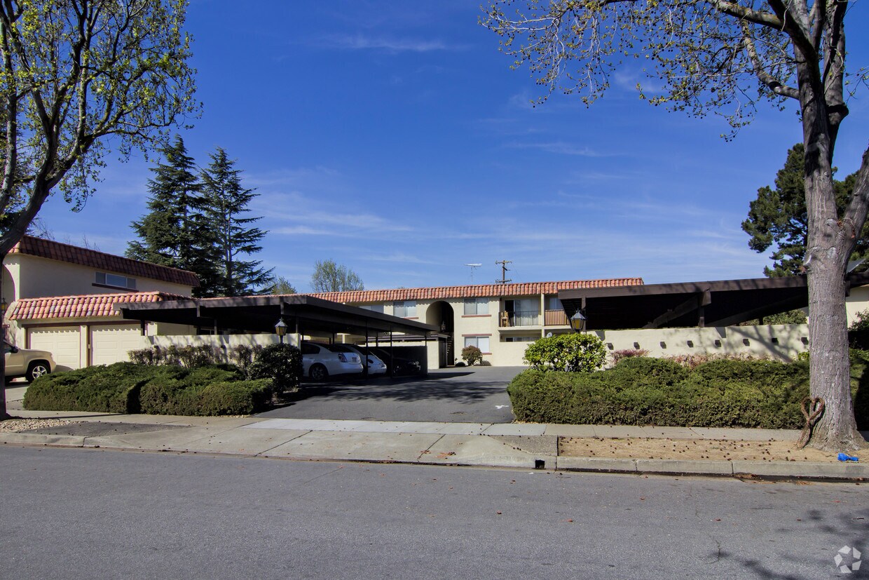 Building Photo - 1071 Noriega Ave