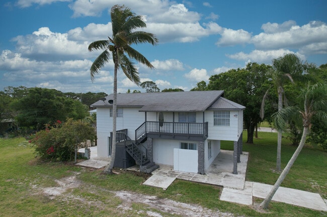 Building Photo - 4916 Silver Oak Dr
