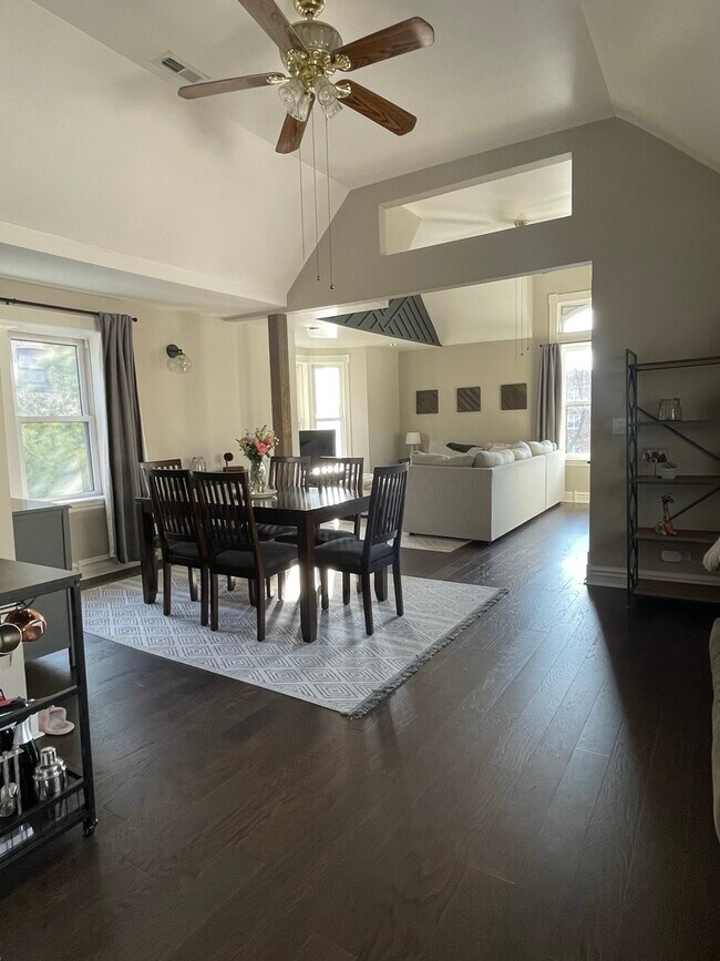Foto del edificio - 4017 N Kildare Ave