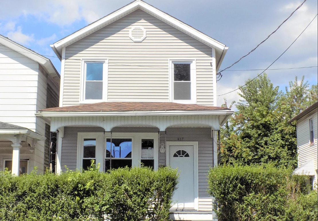 Primary Photo - 417 Willow St