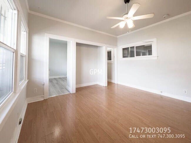 Foto del edificio - 1842 1/2 Glendale Blvd-2