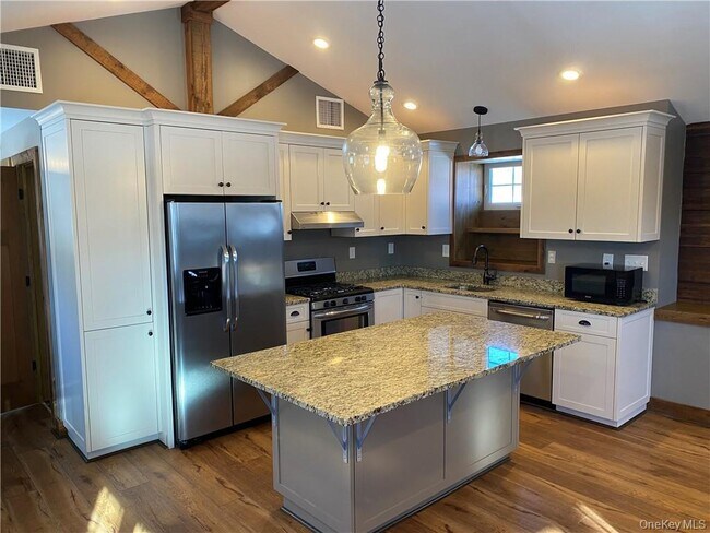 Building Photo - 2563 NY-302