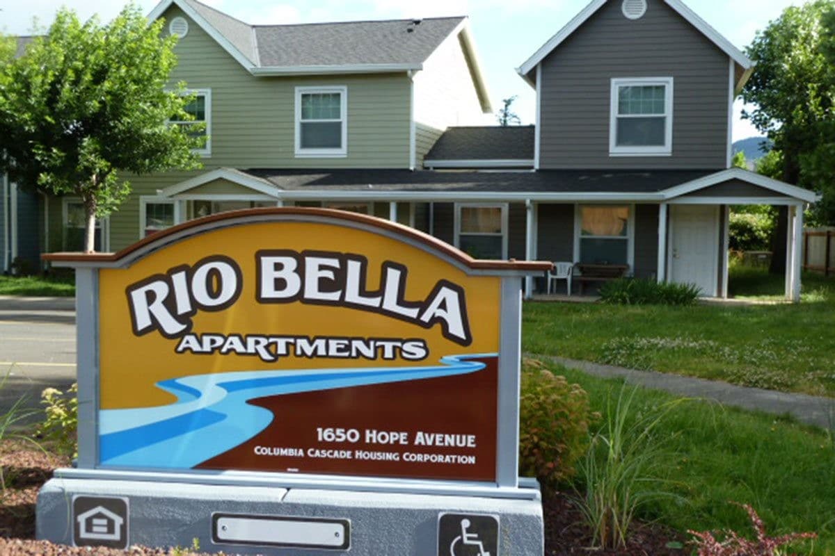 Rio Bella Apartments in Hood River, OR