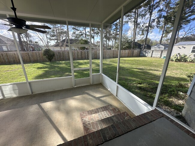 Foto del edificio - 3650 Victoria Dr