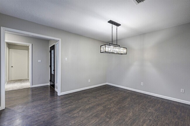 Building Photo - 15614 Oldridge Dr
