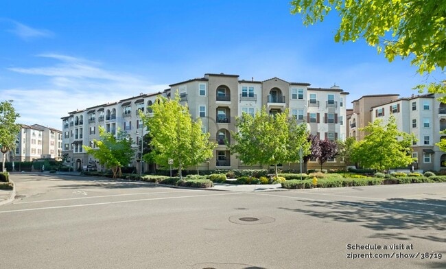 Building Photo - 3360 Maguire Way