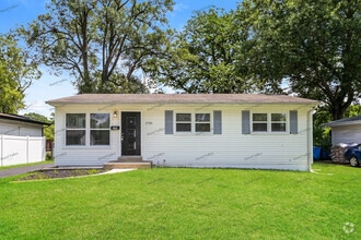 Building Photo - 1730 Mark Twain Dr
