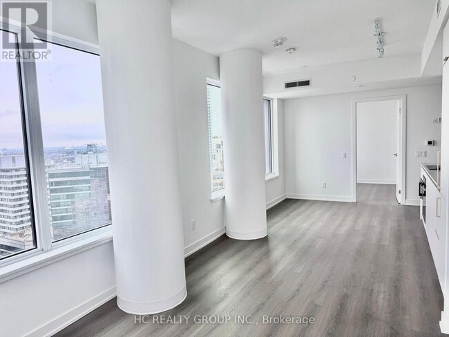 Building Photo - 8 Wellesley St W