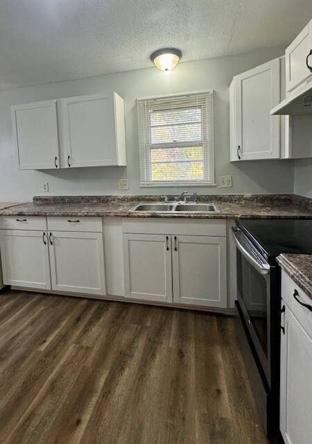 Foto del edificio - 11700 E 56 St