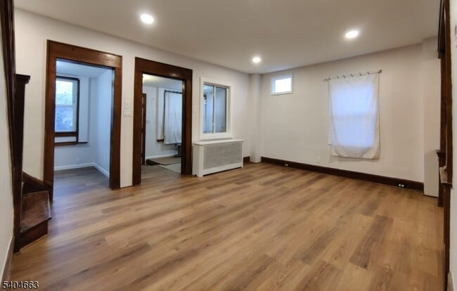 Foto del edificio - 86 Brookdale Ave